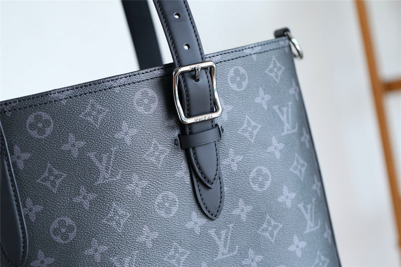 Franco Shops - Louis Vuittons  - 9845