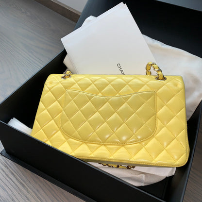 Classic Flap Medium Lambskin with Light GHW