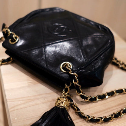 Chanel vintage auth chain matelasse bag