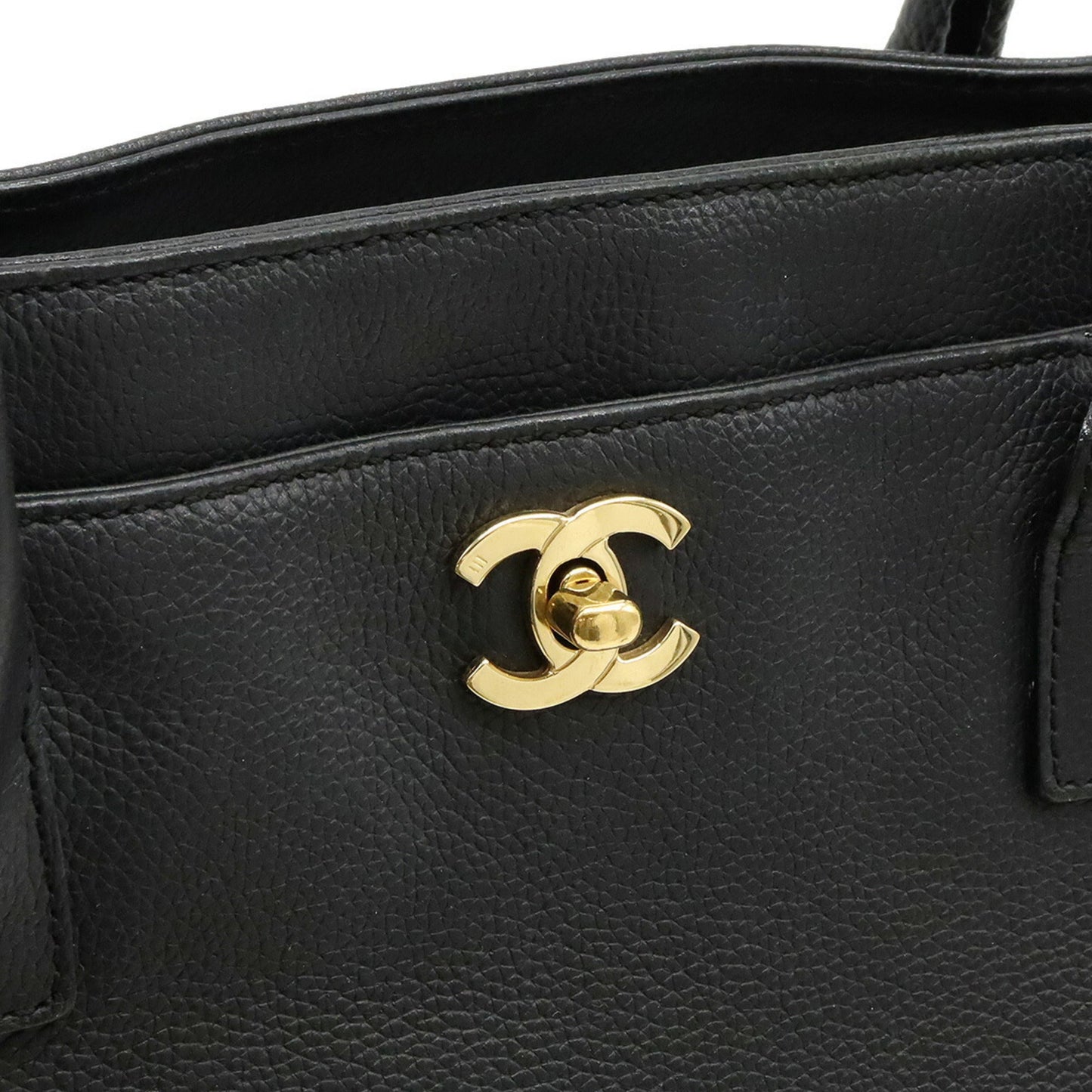 Chanel Shopping