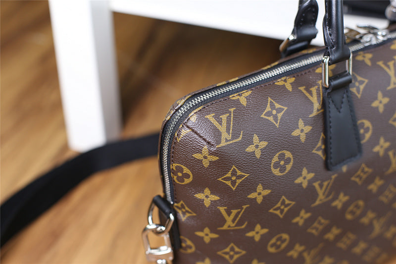 Franco Shops - Louis Vuittons  - 9882