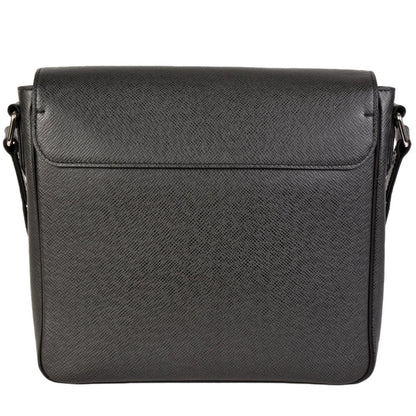 LOUIS VUITTON Messenger Shopper