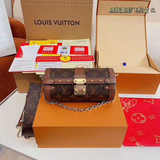 Franco Shops - Louis Vuittons  - 15073