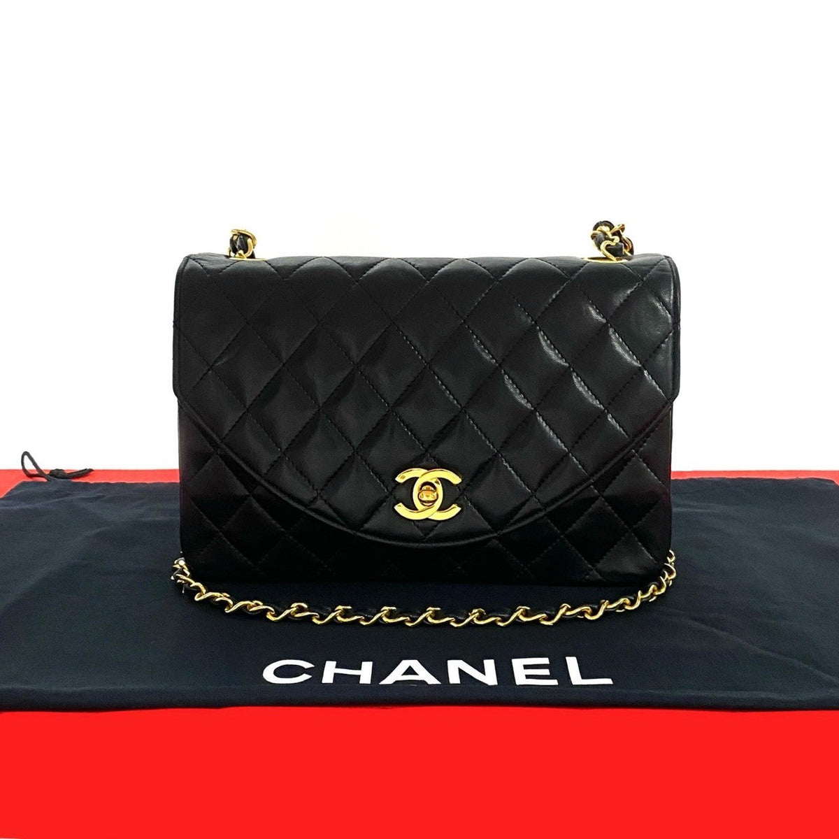 CHANEL Shoulder Bag lambskin black Matrasse