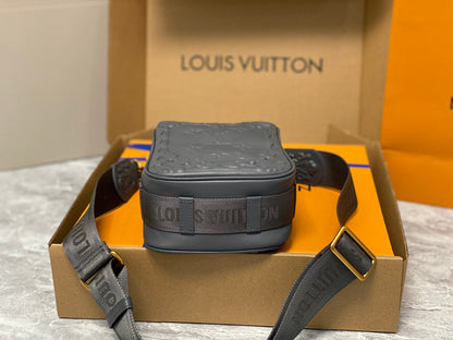 Franco Shops - Louis Vuittons  - 15480