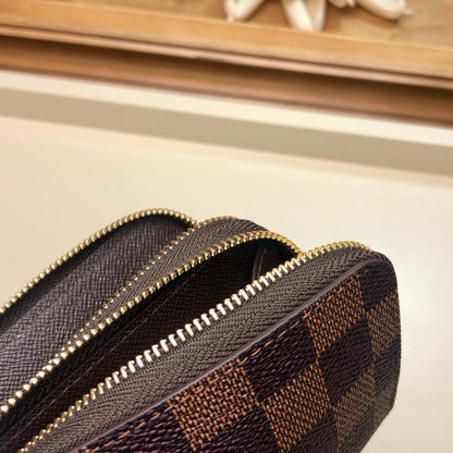 Franco Shops - Louis Vuittons  - 10883