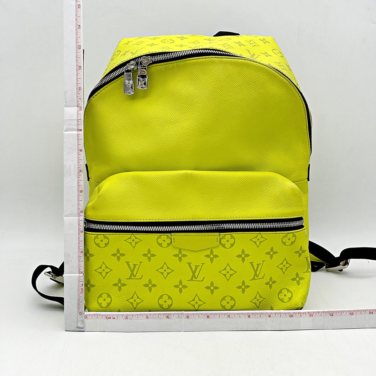 LOUIS VUITTON Taiga Monogram Discovery Backpack PM Yellow LA36874