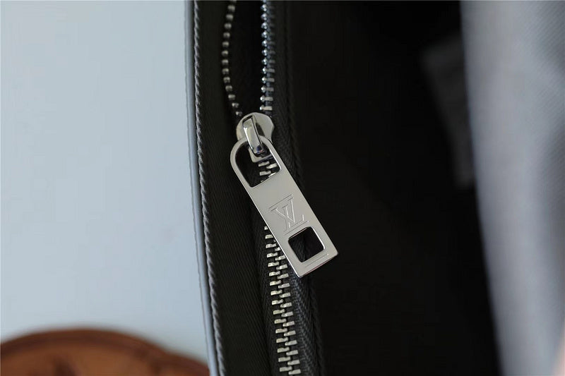 Franco Shops - Louis Vuittons  - 9967
