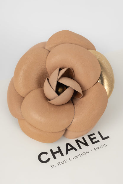 Broche Camélia Chanel
