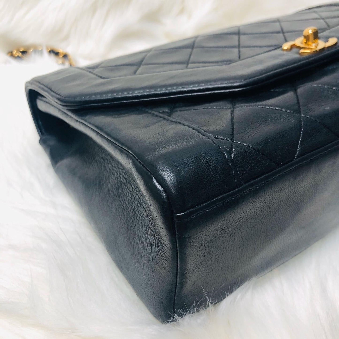 Classic Medium Diana Flap in Black Lambskin GHW