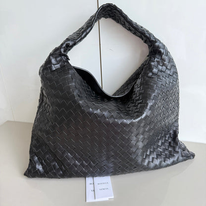 Bottega Veneta Hop Large Leather Black Hobo Bag