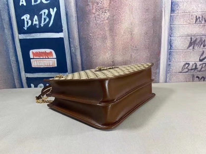 GC106  13.78x10.63x4.72 inch