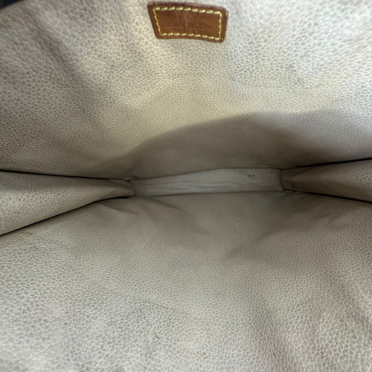 Louis Vuitton Sac Plat