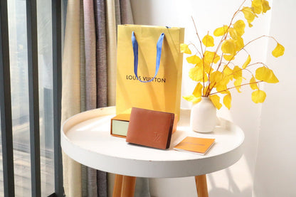 Franco Shops - Louis Vuittons  - 15776