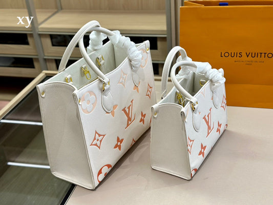 Franco Shops - Louis Vuittons  - 15051