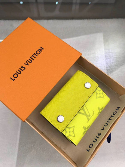 Franco Shops - Louis Vuittons  - 9194
