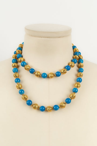Collier bleu Chanel