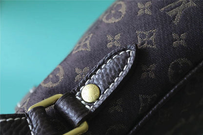 Franco Shops - Louis Vuittons  - 9904