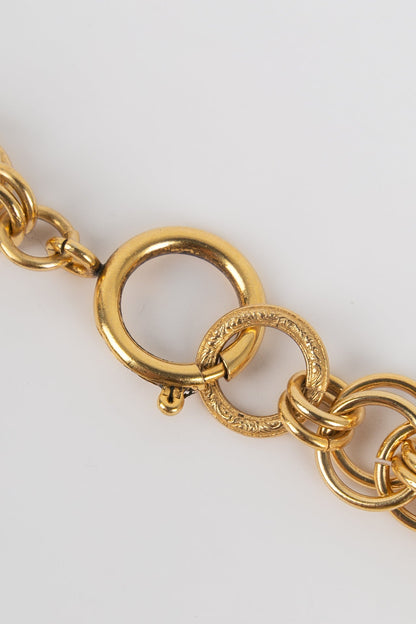 Collier doré Chanel