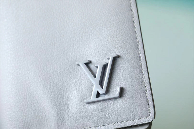 Franco Shops - Louis Vuittons  - 10745
