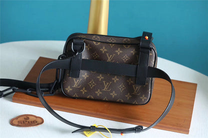 Franco Shops - Louis Vuittons  - 10393