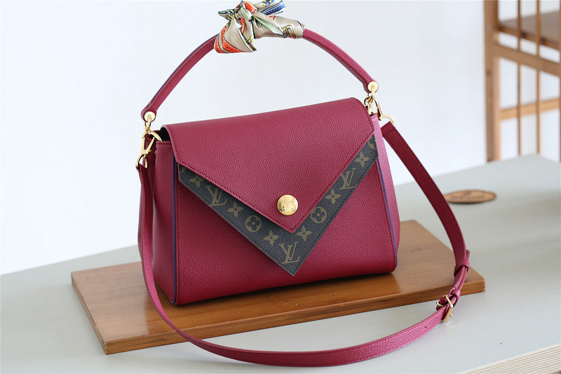 The Franco Shops - Louis Vuittons  - 7949
