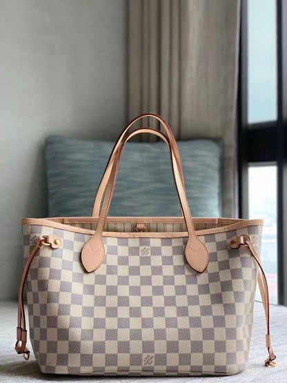 Franco Shops - Louis Vuittons  - 15829