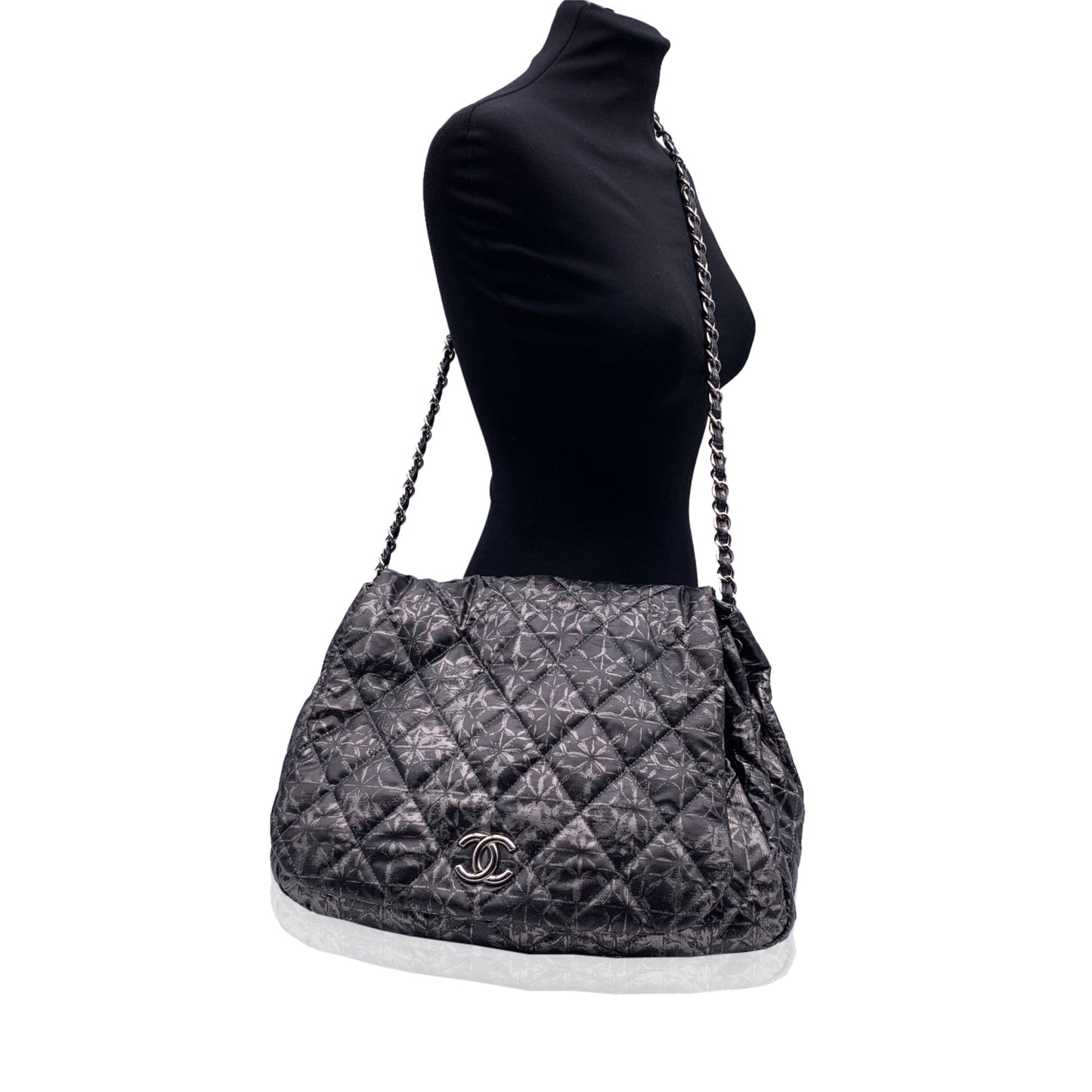 Chanel Shoulder Bag Rock in Moscow