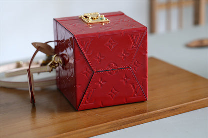 Franco Shops - Louis Vuittons  - 9398