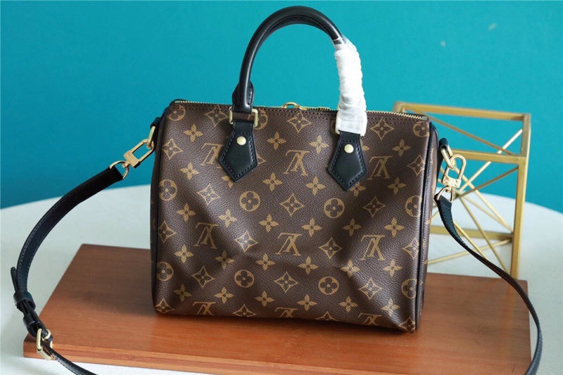 The Franco Shops - Louis Vuittons  - 7653