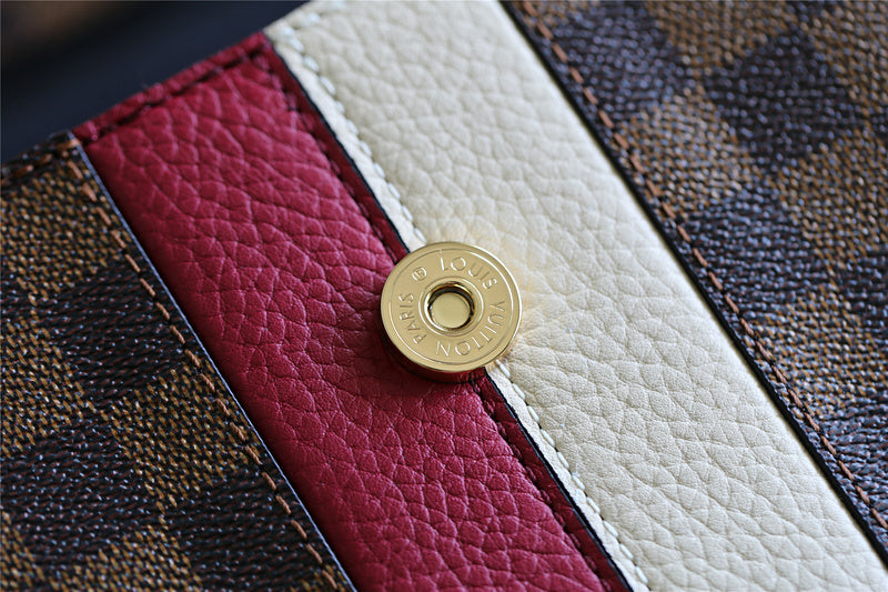 The Franco Shops - Louis Vuittons  - 7987
