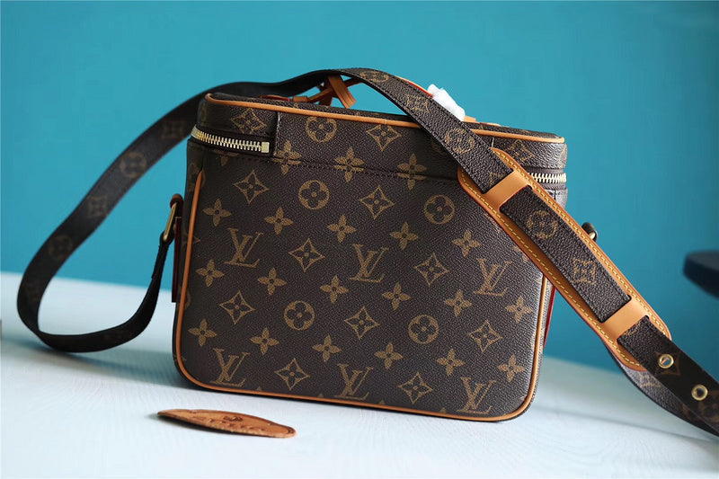 Franco Shops - Louis Vuittons  - 10443