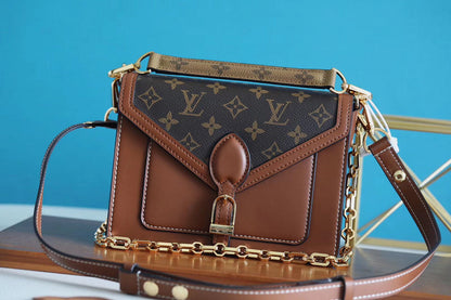 The Franco Shops - Louis Vuittons  - 7742