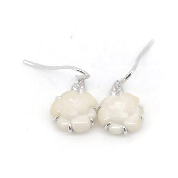 Chanel Camellia Chalcedony Earrings  Metal Earrings in Excellent condition