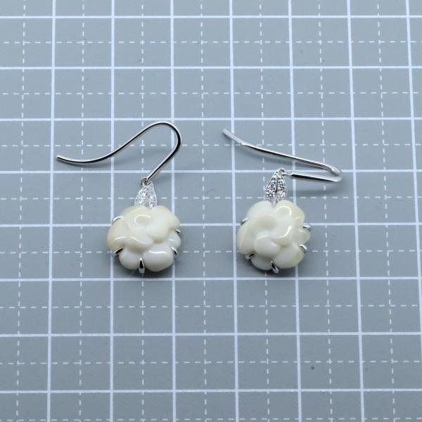 Chanel Camellia Chalcedony Earrings  Metal Earrings in Excellent condition