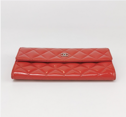 Chanel wallet patent leather red .*.*cm