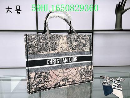 Christian Dior Bags Bags - The Tote   010
