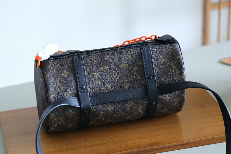 The Franco Shops - Louis Vuittons  - 7978
