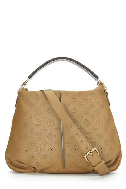 Louis Vuitton,  Beige Monogram Mahina Selene PM, Beige