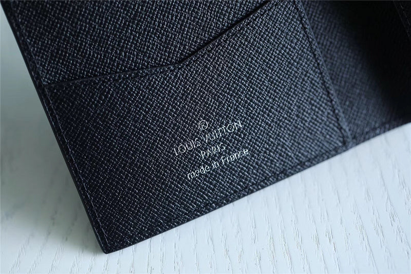 Franco Shops - Louis Vuittons  - 9218