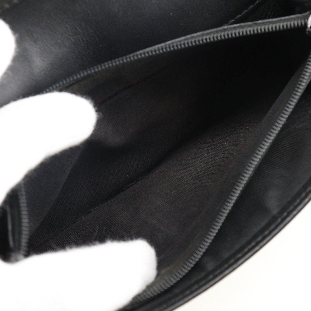 Gucci -- Black Leather Wallet