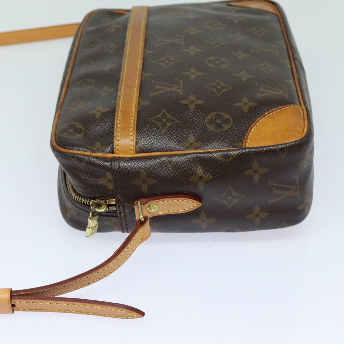 LOUIS VUITTON Monogram Trocadero 30 Shoulder Bag M51272 LV Auth 82838