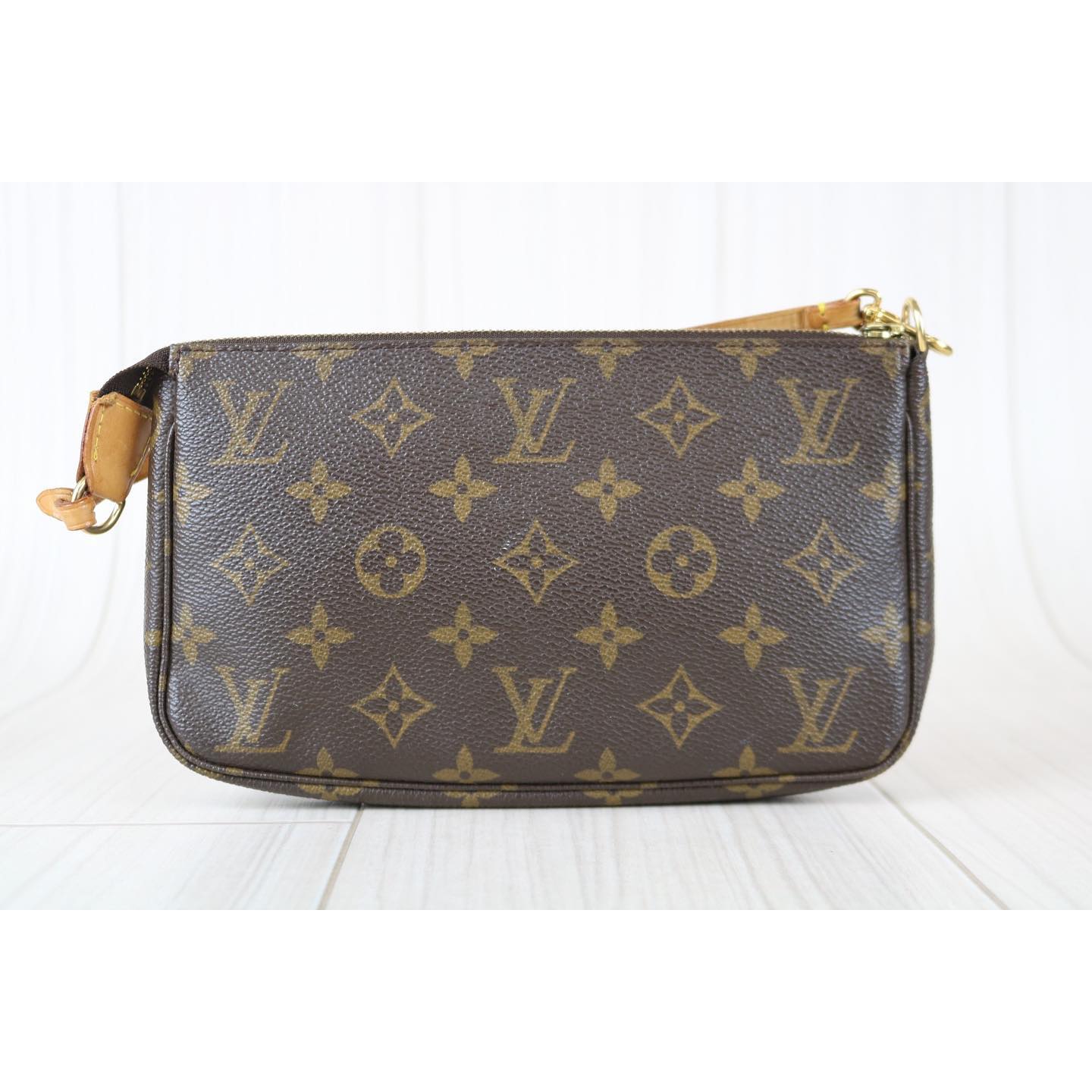 Rank AB ｜ LV Monogram Pochette Accessoires ｜080606
