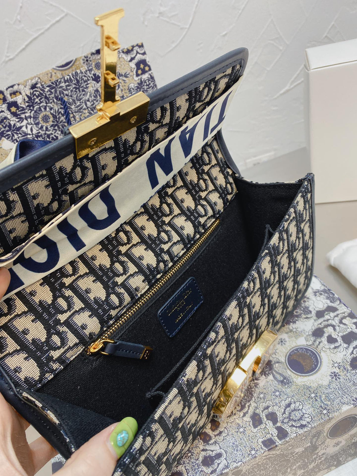 Luxury Edition Bags DIR 060
