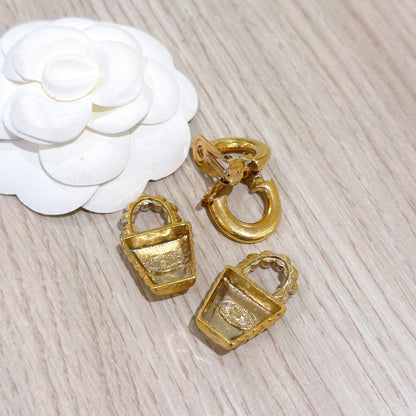 Chanel vintage earring