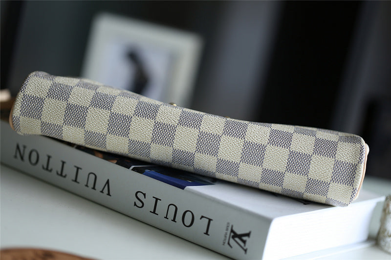 Franco Shops - Louis Vuittons  - 9377
