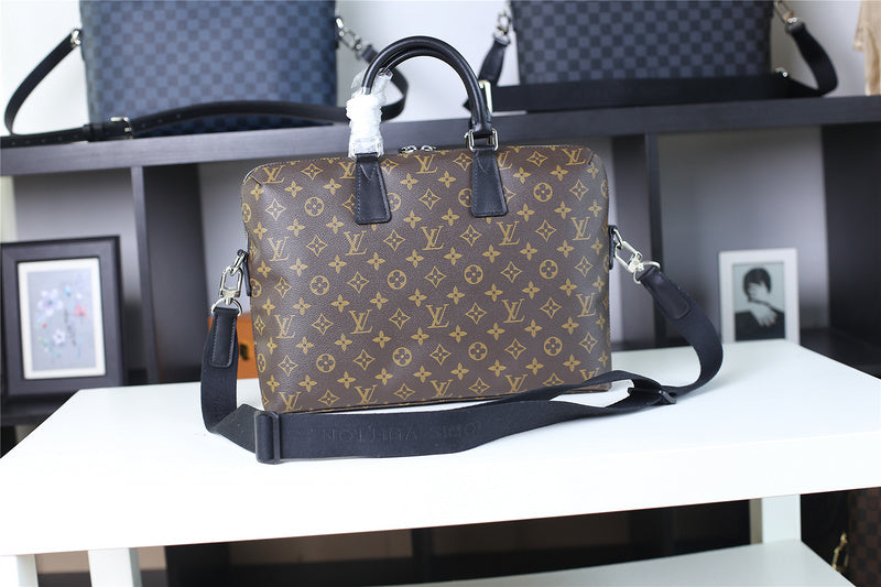 Franco Shops - Louis Vuittons  - 9882