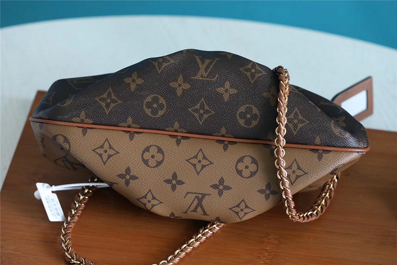 The Franco Shops - Louis Vuittons  - 7819