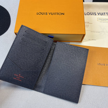 Franco Shops - Louis Vuittons  - 9243