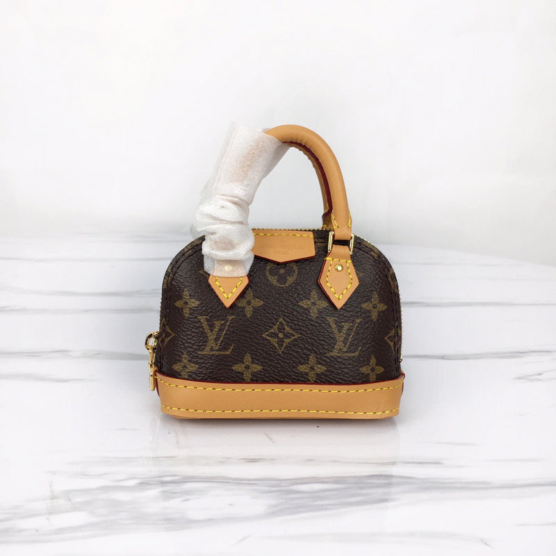 The Franco Shops - Louis Vuittons  - 12046